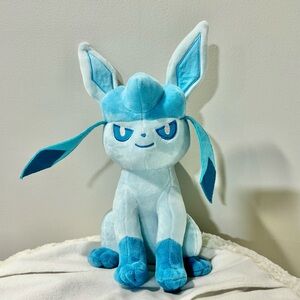 POKEMON Glaceon Plush